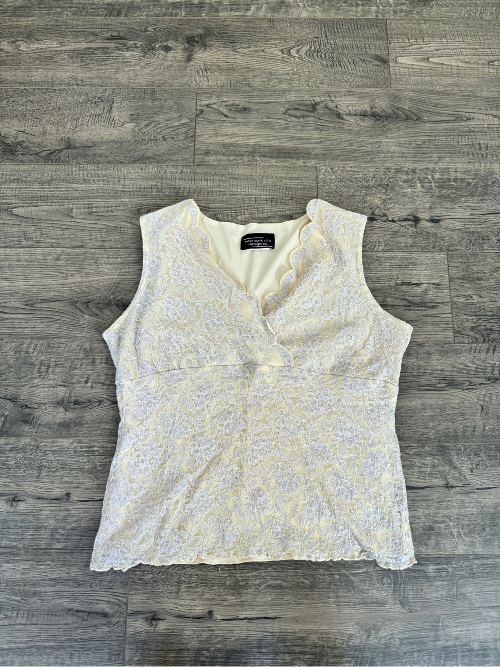 Y2K Lilac and Cream Sleeveless Lace V-Neck Tank Top - Cream